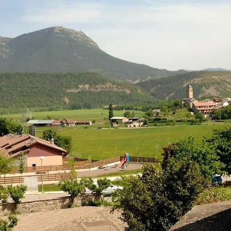 With 3 Bedrooms In With Wonderful Mountain View Enclosed Garden And Wifi *