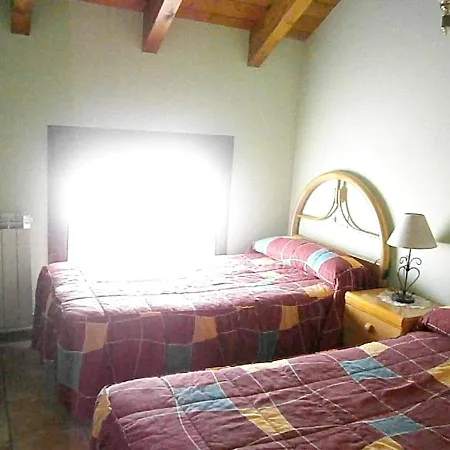 Apartment With 3 Bedrooms In With Wonderful Mountain View Enclosed Garden And Wifi *