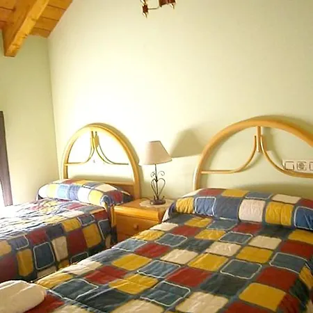 With 3 Bedrooms In With Wonderful Mountain View Enclosed Garden And Wifi * Sorripas