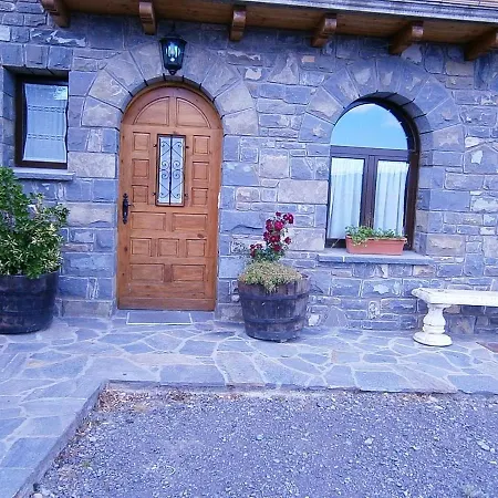 With 3 Bedrooms In With Wonderful Mountain View Enclosed Garden And Wifi Apartment Sorripas