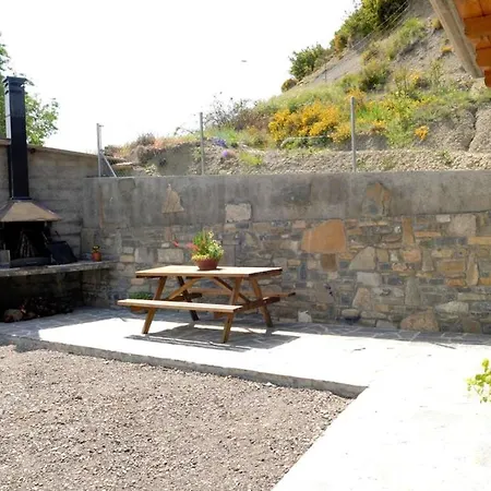 With 3 Bedrooms In With Wonderful Mountain View Enclosed Garden And Wifi
